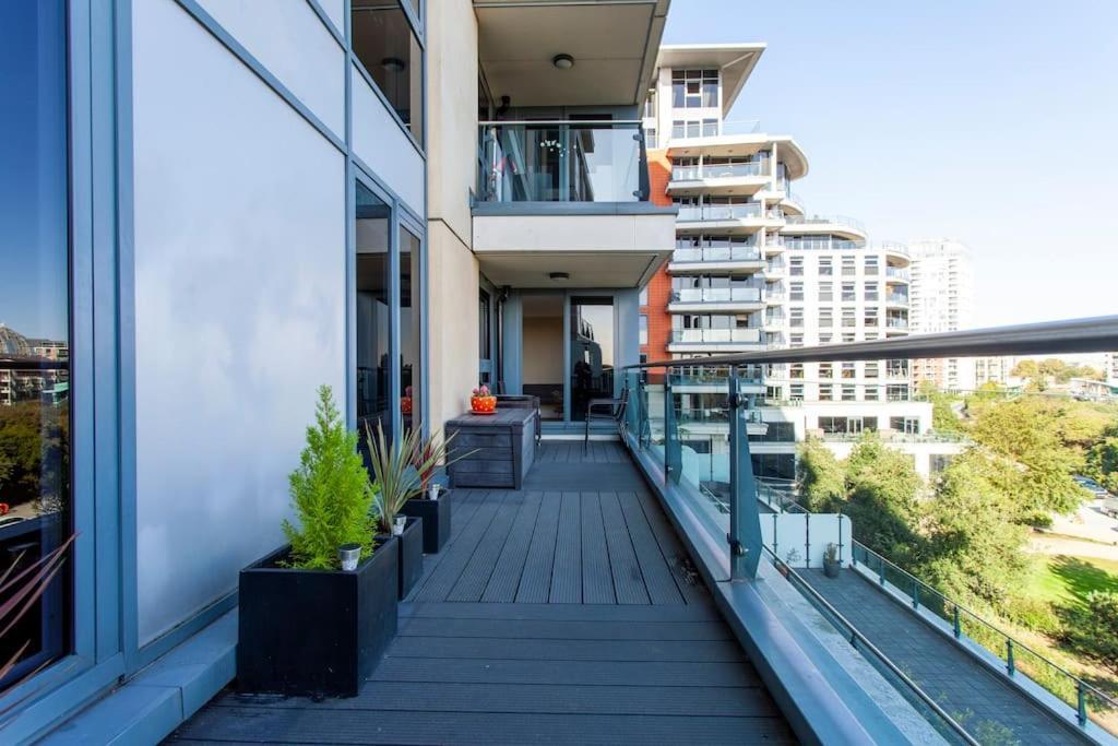 Thames View Apartment, Imperial Wharf Londyn Zewnętrze zdjęcie