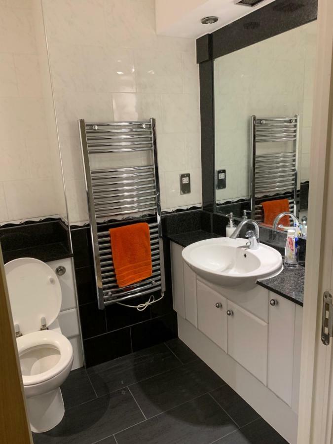 Thames View Apartment, Imperial Wharf Londyn Zewnętrze zdjęcie